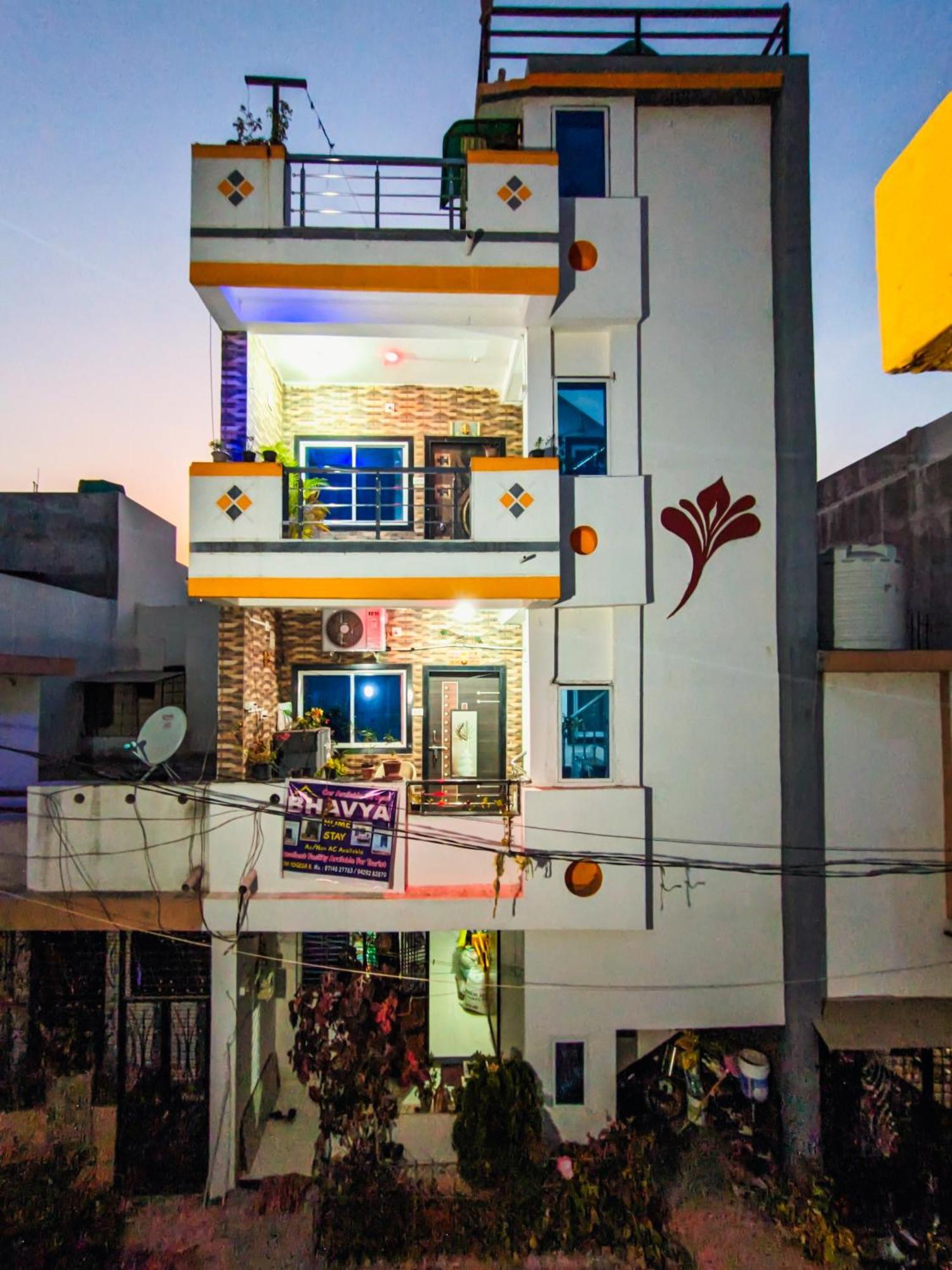 Garudeshwar Bhavya Homestay מראה חיצוני תמונה
